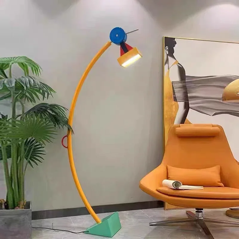 Modern Creative Color Cartoon  - Floor Lamp Tripod 评论和价格